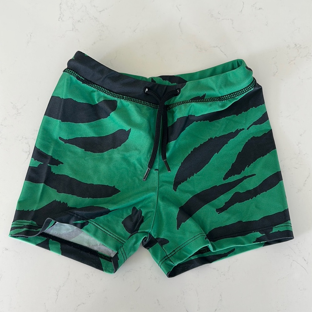 EUC MR EURO STYLE SWIM PANTS 💚🖤💚 104/110